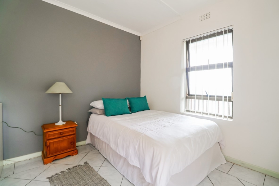 5 Bedroom Property for Sale in Paradise Western Cape